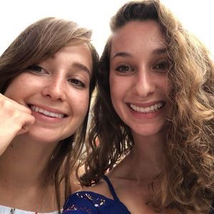 Meet your Posher, Cloe